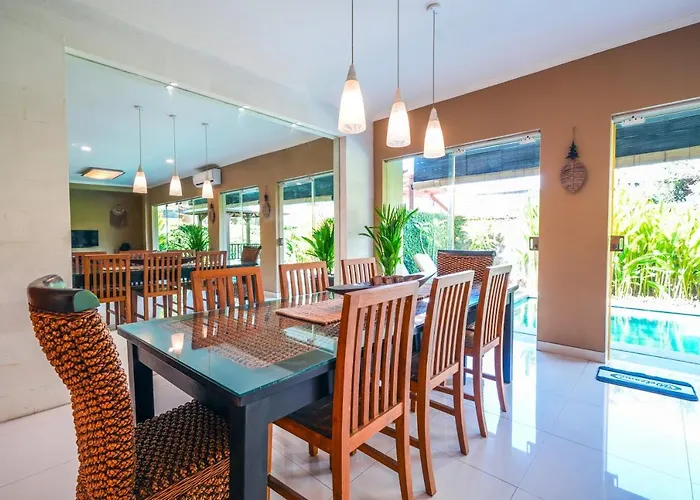 Logan - - 5 Bedroom - 3 Bathroom - Great Location